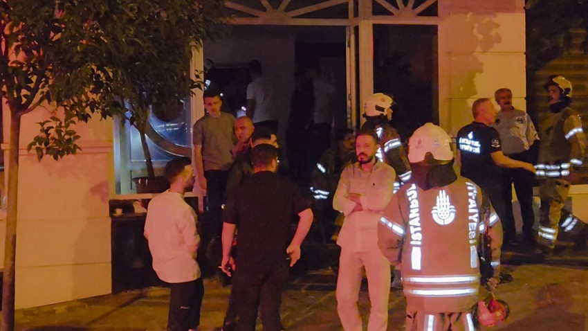 Fatih'te otel yangını: İçeride mahsur kaldılar! - Resim: 3