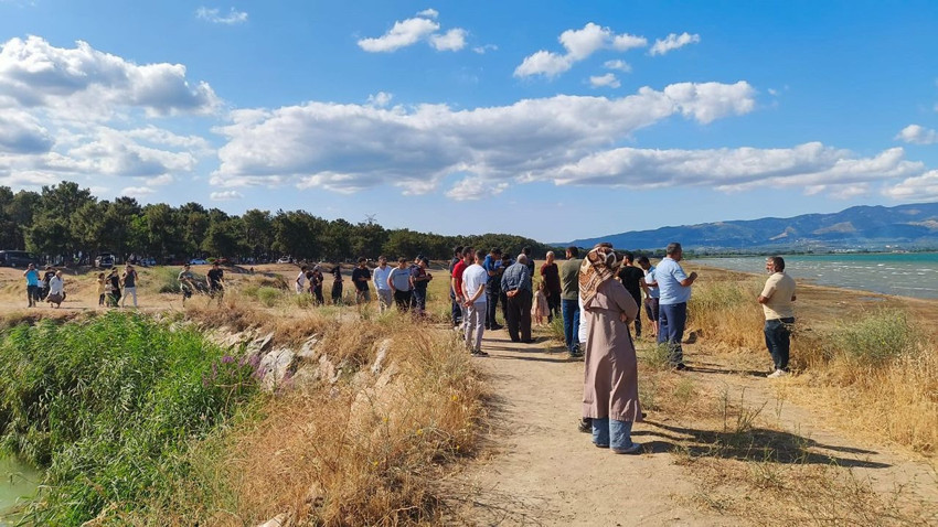 İznik gölündeki piknik kabusa dönüştü: Önce terlikleri sonra da cansız bedenleri bulundu - Resim: 2