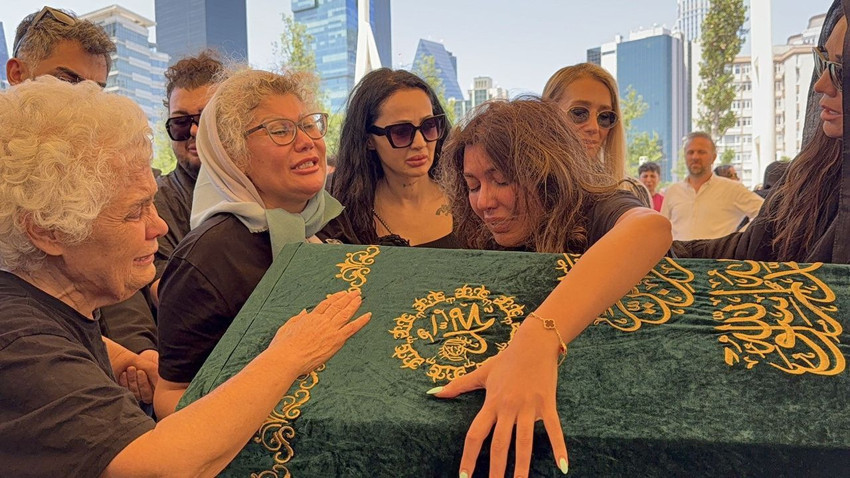 Bahar Candan ile Dilan Polat Bahar Candan için kesme şekerle helva kavurdu - Resim: 3