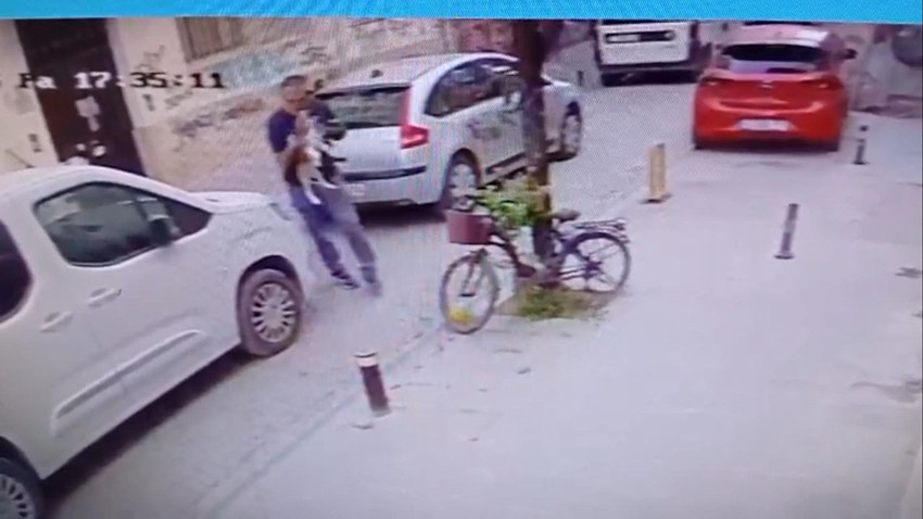 İki ayaklı caniden 4 ayaklı cana sokak ortasında infial yaratan şiddet - Resim: 1