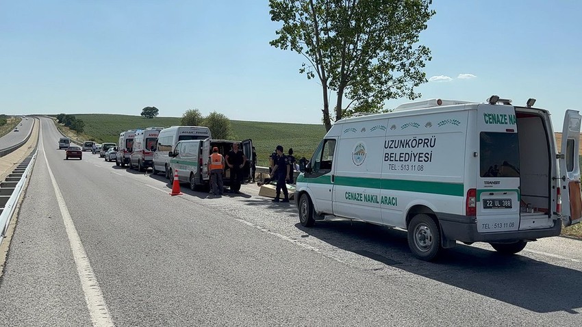 Edirne'de feci kaza: 2'si çocuk 5 kişi hayatını kaybetti - Resim: 3