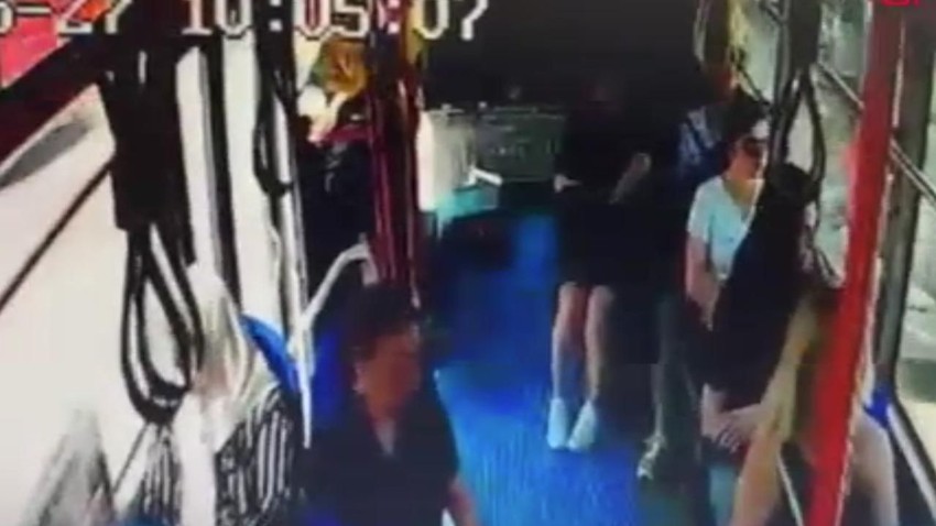 Halk otobüsünde etek altı taciz iddiası: Eski hakim gözaltına alındı - Resim: 2