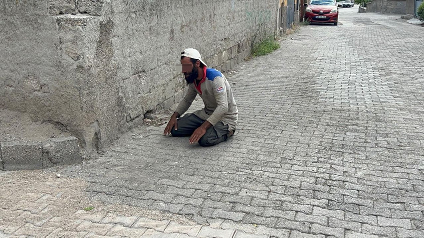 Polise yakalanacağını anlayan Suriyeli namaza durdu - Resim: 3