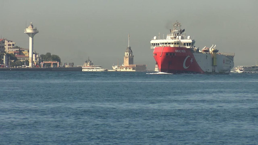 Somali görevini tamamlayan Oruç Reis, İstanbul Boğazı'ndan geçti - Resim: 1