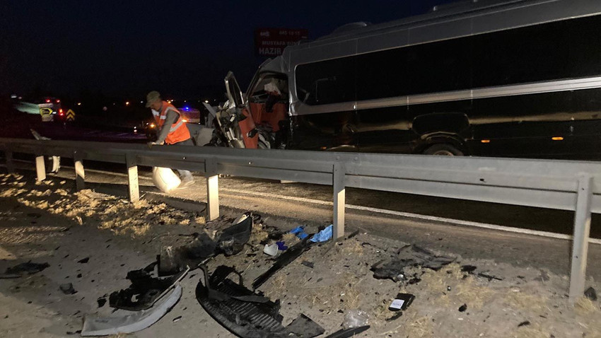 Trafikteki ters yön canavarı dehşet saçtı: Araç alev topuna döndü, 1 kişi öldü, 1 kişi yaralandı - Resim: 2