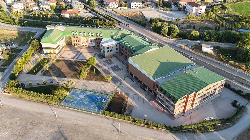 Eski Eskişehir Büyükşehir Belediye Başkanı Yılmaz Büyükerşen'in vakfına kayyum atandı - Resim: 1