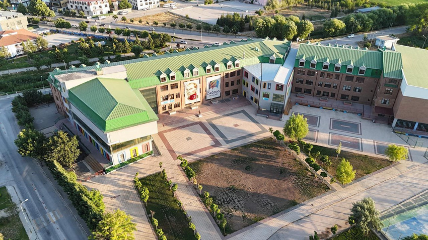 Eski Eskişehir Büyükşehir Belediye Başkanı Yılmaz Büyükerşen'in vakfına kayyum atandı - Resim: 3