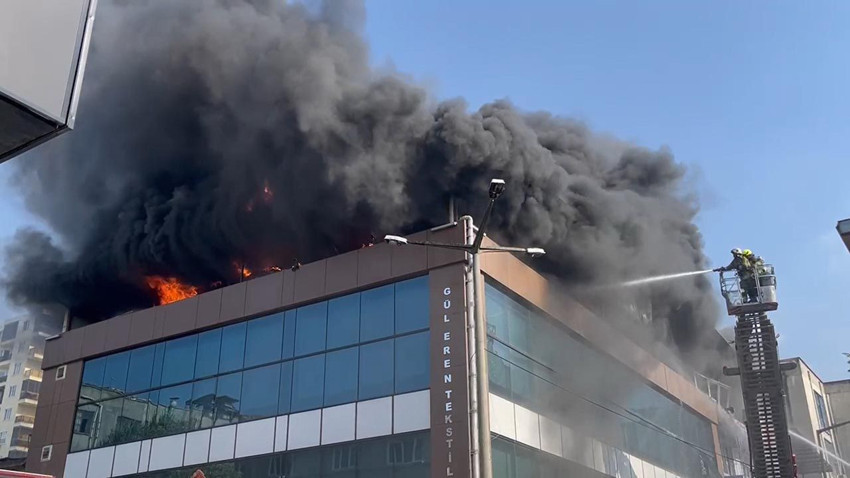 Bursa'da korkutan yangın: İtfaiye ekiplerine saldırdılar - Resim: 1