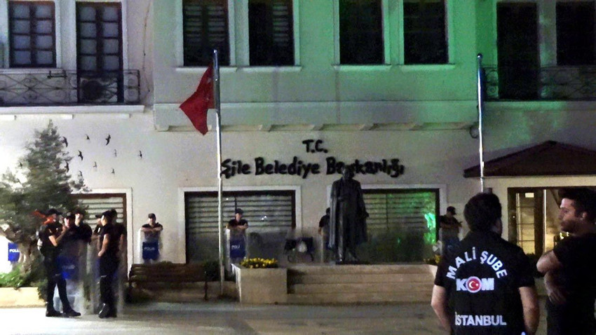 Şile Belediyesi'ne şafak operasyonu: Başkan gözaltına alındı - Resim: 1