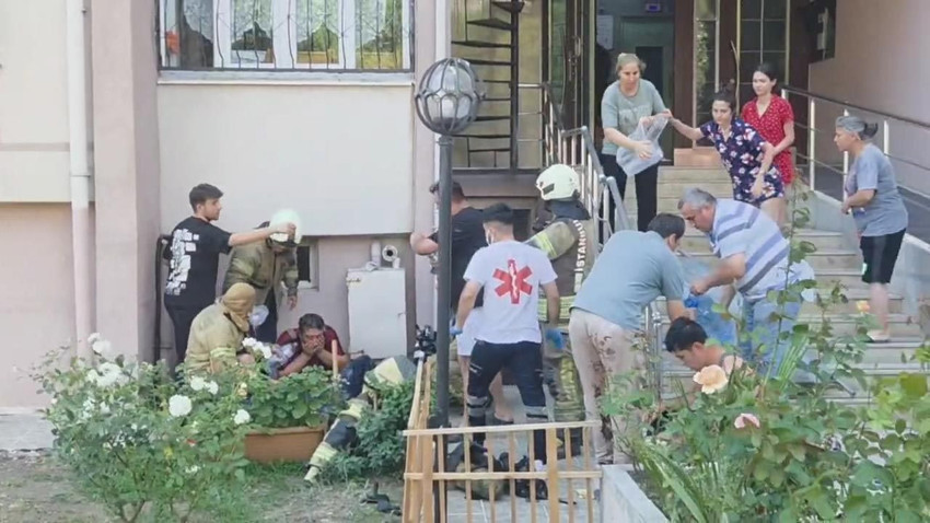 15 katlı binada kimyasal koku paniği: Çığlık çığlığa kendilerini dışarı attılar - Resim: 1