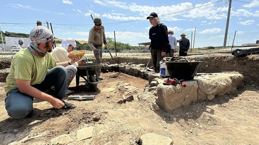 Türkiye'nin 2 bin 700 yıllık gizemli hazinesinden tarih fışkırdı - Resim: 2