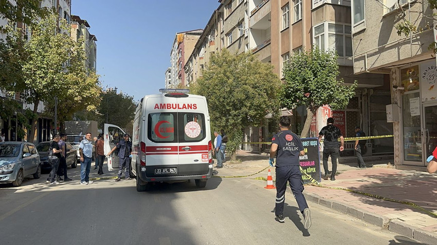 ''İntihar edeceğim'' dedi, etrafa kurşun yağdırıp, polisle çatıştı, hastanede hayatını kaybetti - Resim: 2