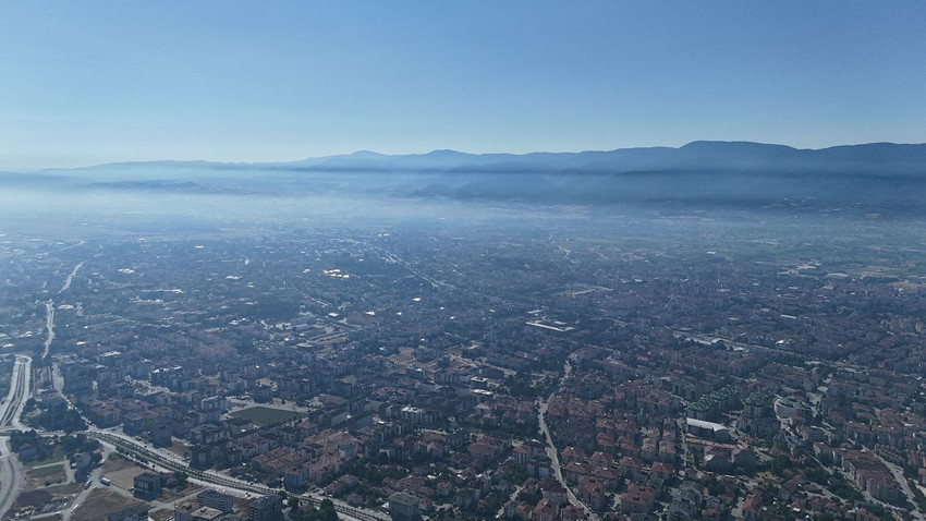 Karabük'teki orman yangınlarının dumanı Bolu'da gökyüzünü kapladı - Resim: 1