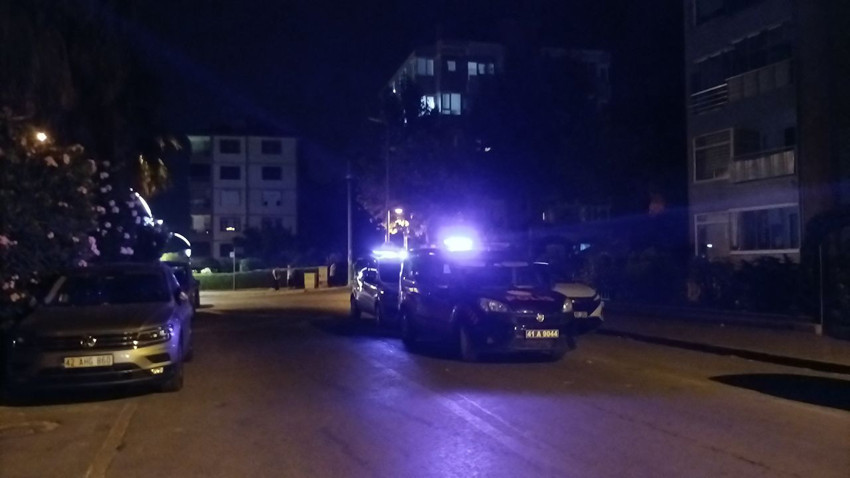 Parkta cinayet: Eşinin gözleri önünde bıçaklanarak öldürüldü - Resim: 3