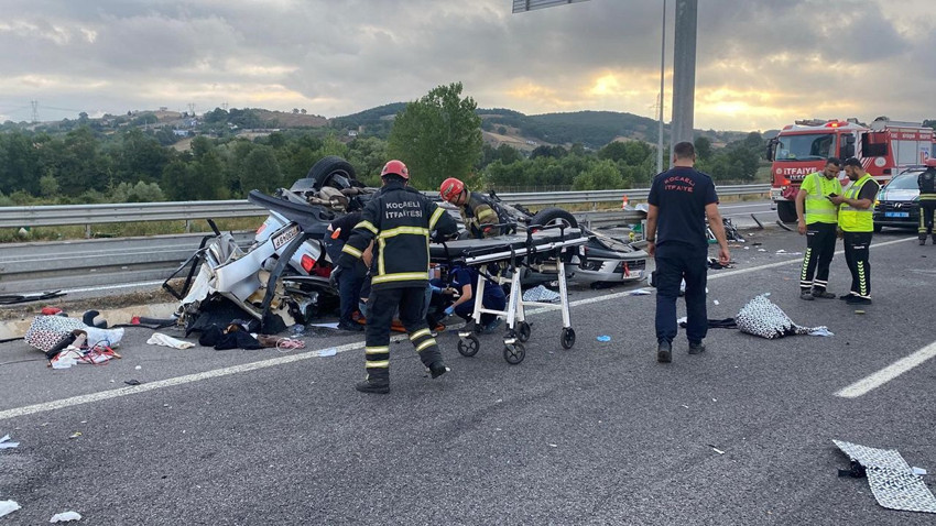 Kuzey Marmara'da korkunç kaza: 1 kişi öldü, 4 kişi yaralandı - Resim: 1