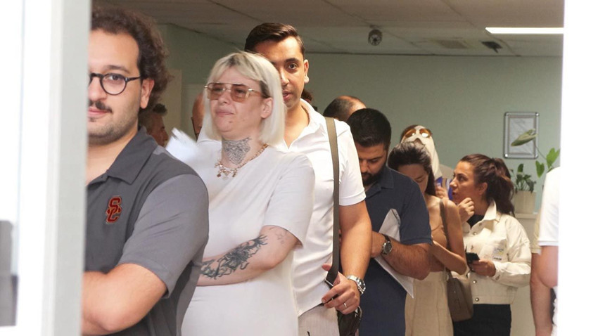 Bugün 15 lira, yarın 7 bin 438 liraya çıkacak! İşini son güne bırakanlar kuyruk oluşturdu - Resim: 2