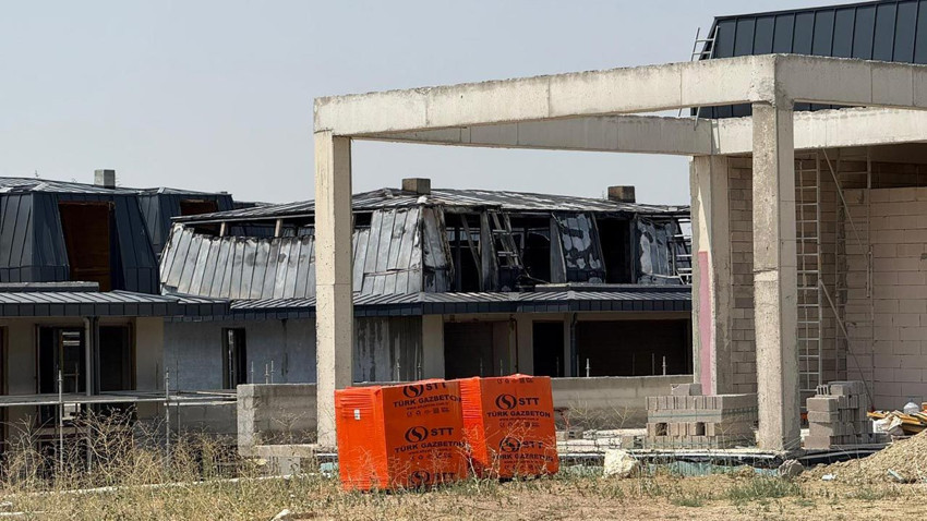Ankara'da villa inşaatında yangın: Kara dumanlar gökyüzünü kapladı - Resim: 4