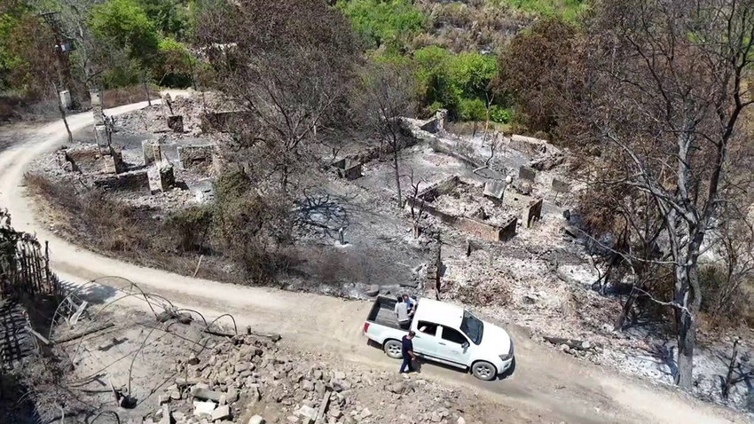 Orman yangınları bir mahalleyi haritadan tamamen sildi - Resim: 2
