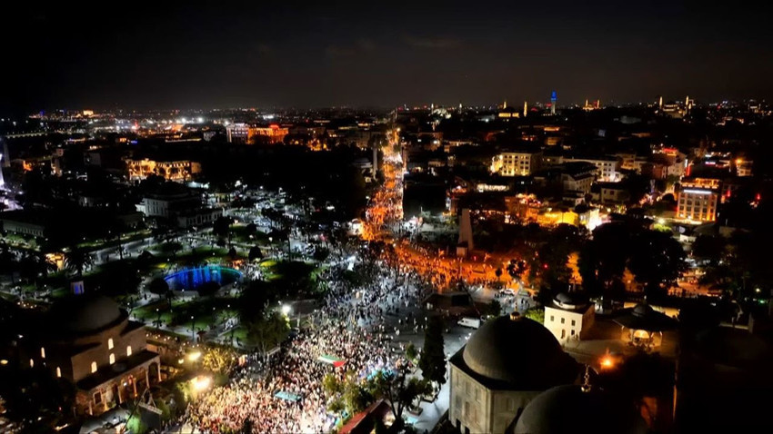İstanbul'da geceyarısı binlerce kişilik İsrail protestosu - Resim: 1