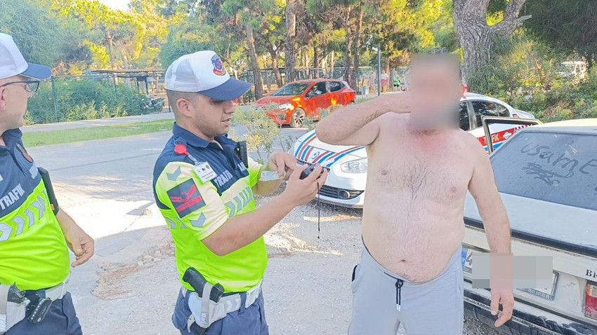 Alkollü olarak polise yakalanan sürücünün bulduğu çözüm ''pes'' dedirtti - Resim: 1