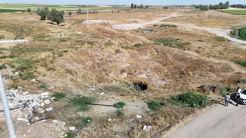 6.1'lik deprem sonrası Eskişehir'de yer yarıldı! - Resim: 4