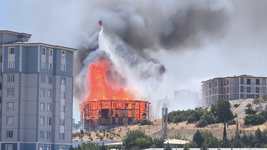 Lojman inşaatında büyük yangın - Resim: 2