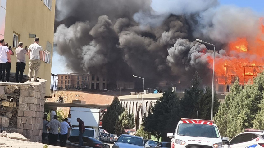 Lojman inşaatında büyük yangın - Resim: 4