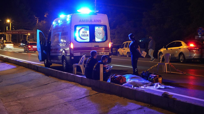 Düğünden çıkan yaşlı adamın feci ölümü! Cenaze yerdeyken eğlence devam etti - Resim: 3