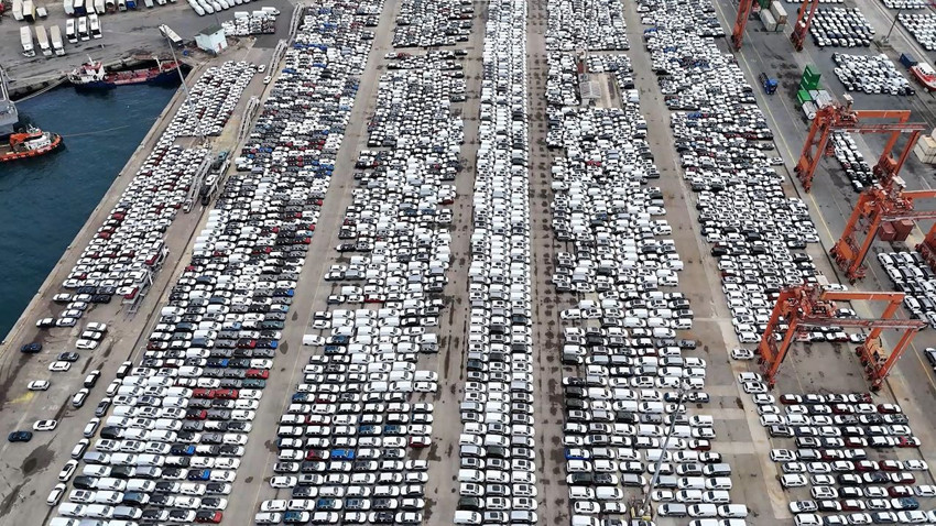 İstanbul Boğazı'na sıfır noktadaki binlerce sıfır km araç kamerada - Resim: 2