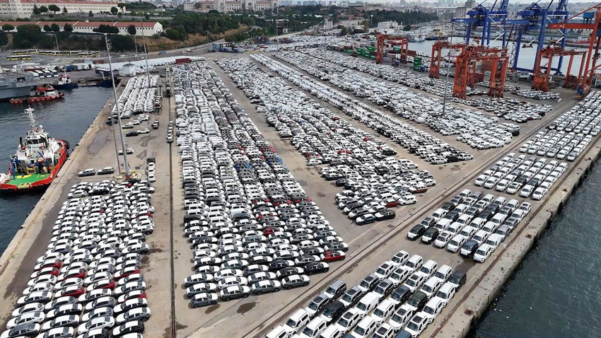 İstanbul Boğazı'na sıfır noktadaki binlerce sıfır km araç kamerada - Resim: 3