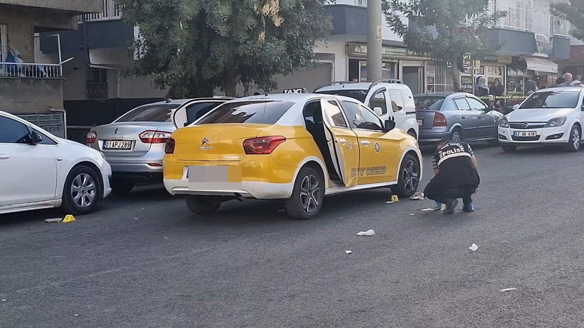 Eşinden kaçmak isteyen kadın silahlı saldırıya uğradı: 3 yaralı - Resim: 1