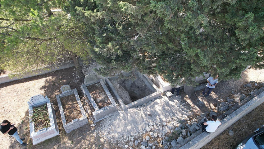 İstanbul'da define için mezarları altüst eden şüphelinin ifadesi şoke etti! - Resim: 2