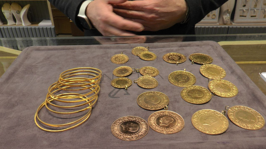 Altın fiyatları baş döndürürken, uzman isimden altın alınır mı sorusuna dikkat çeken yanıt - Resim: 1