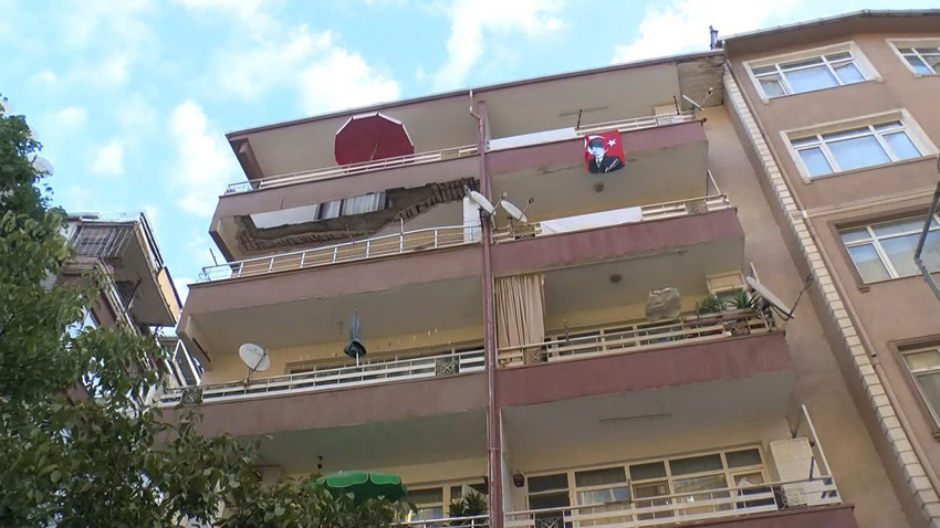 İstanbul'da 5 katlı binanın balkonu çöktü; bina tahliye edilip mühürlendi - Resim: 1
