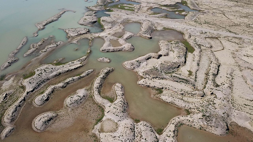 Bir zamanlar içme suyu kaynağı masmavi bir cennetti... Bugün ise bir çöl - Resim: 3