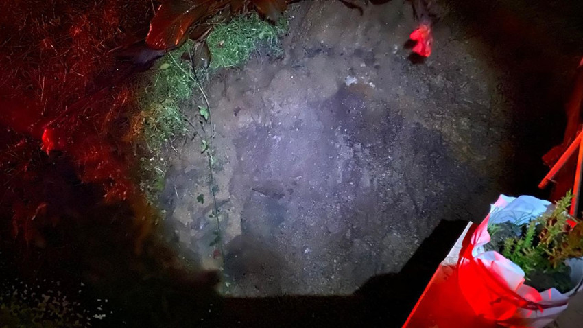 Deprem değil, yağmur... İstinat duvarı çöktü, 3 katlı ev tahliye edildi - Resim: 4