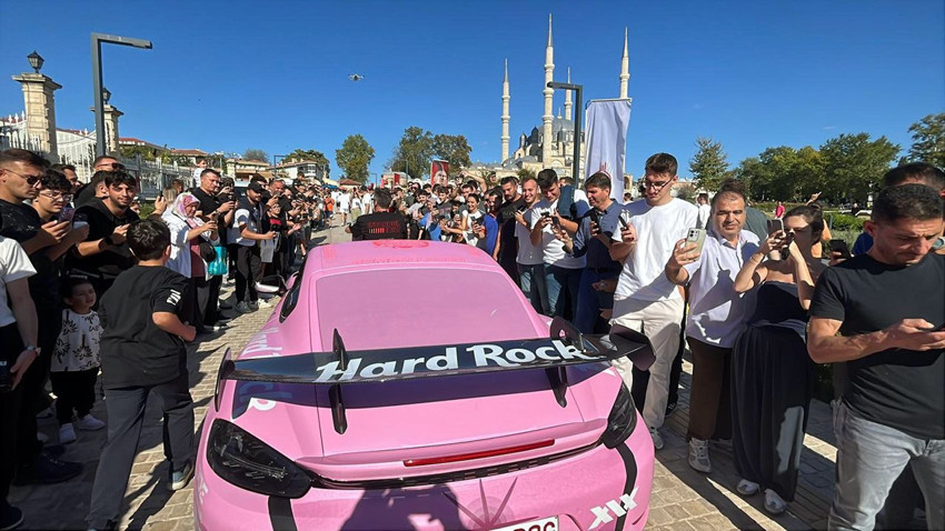 Gumball 3000 Rallisi'nde dünyaca ünlü rallinin süper otomobilleri Edirne'deydi... - Resim: 3