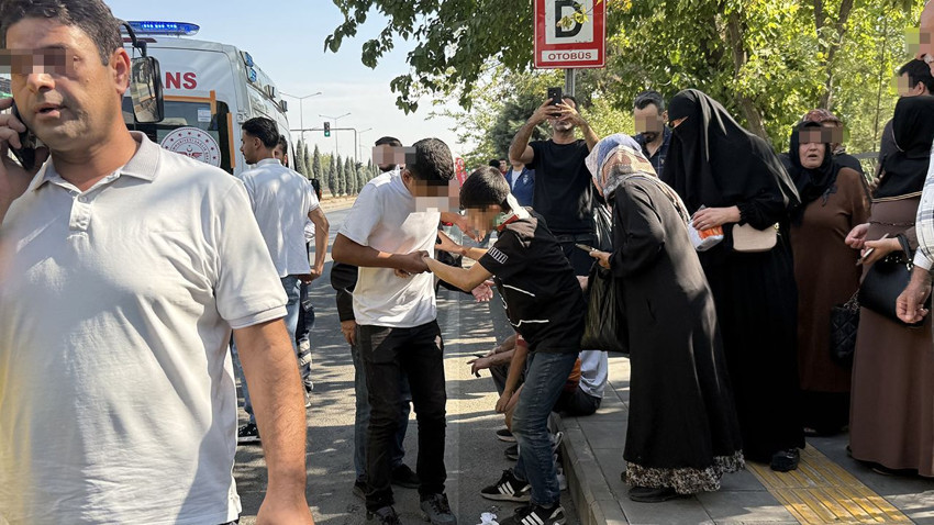 Freni patlayan minibüs, duraktaki otobüse çarparak durabildi! Çok sayıda yaralı var! - Resim: 4