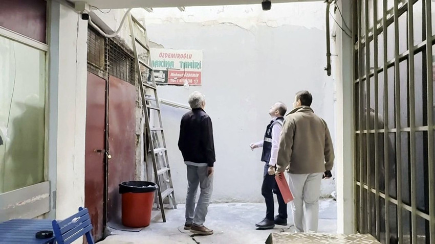 Binadan yükselen çatırdama sesleri paniğe yol açtı; bina tahliye edildi - Resim: 3