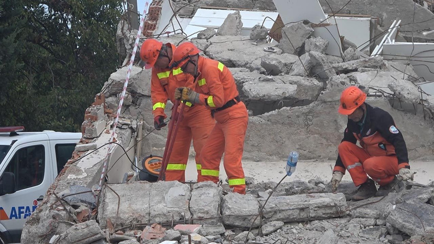 Olası büyük Marmara depremi korkusunun gölgesinde gerçeğini aratmayan deprem tatbikatı - Resim: 4