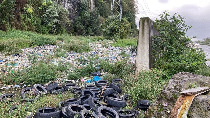 Türkiye'nin maviyle yeşilin buluştuğu cennetindeki çöp dağları mide bulandırdı - Resim: 2