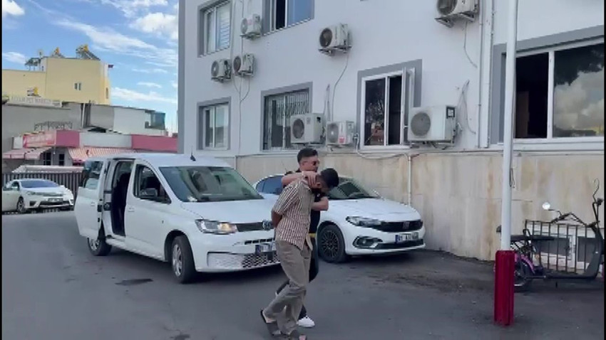 Çakarlı çakma polis ortalığı birbirine kattı... Üst araması yapıp, havaya ateş bile açtı - Resim: 3