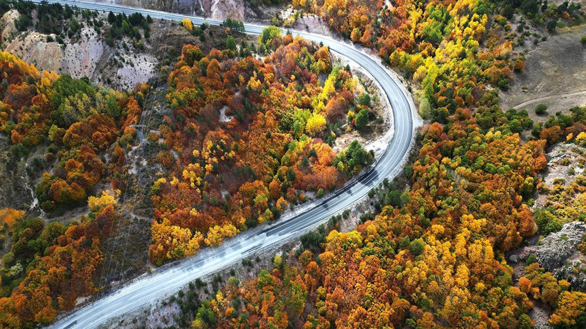 Masallar diyarı gibi... Sonbahar tonlarına bürünen Geminbeli Geçidi hayran bıraktı - Resim: 3