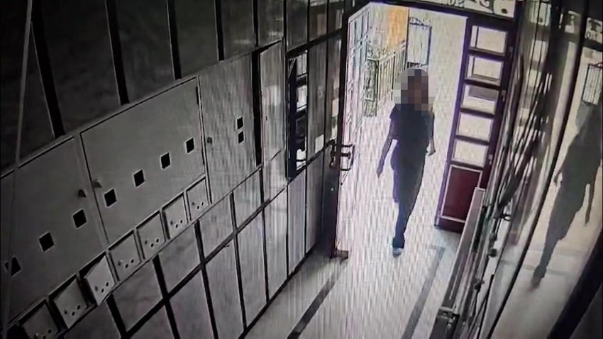 Akran zorbalığının böylesi görülmedi! 12 yaşındaki kızın kapısına bıçakla dayandılar - Resim: 3