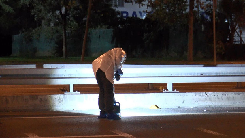 İstanbul'da polisten kaçan araç 5 polis aracına çarptı; polis havaya ateş açtı... - Resim: 4