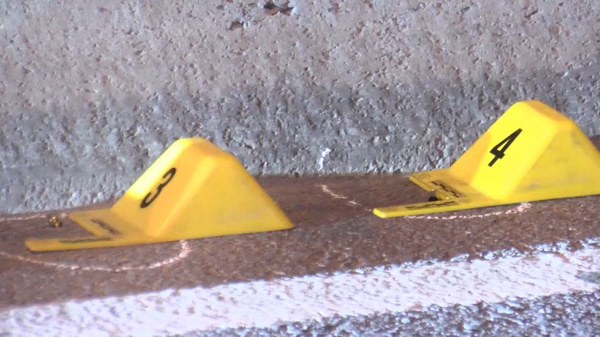 İstanbul'da polisten kaçan araç 5 polis aracına çarptı; polis havaya ateş açtı... - Resim: 3