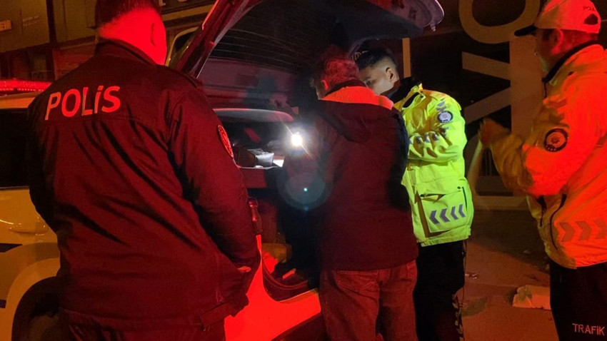 Alkollü olarak yakalanan sürücü polisin sabır testine dönüştü - Resim: 2