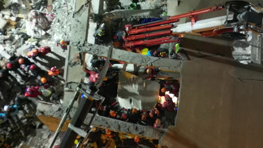 Gebze'de çöken binada annenin de cansız bedenine ulaşıldı: 5 kişilik aileden 1'i sağ kurtarıldı - Resim: 3