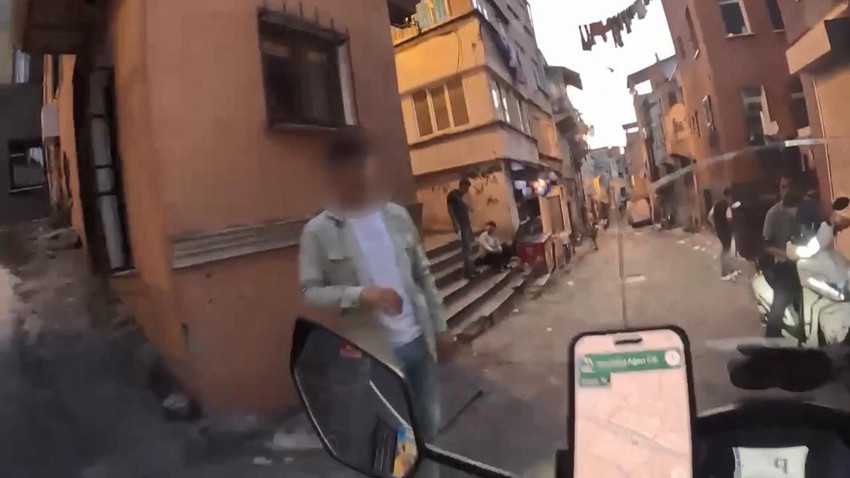 Tarlabaşı'nda dolaşan İspanyol Youtuber'a kabusu yaşattılar! O anlar kamerada - Resim: 3