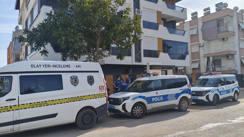 10 gündür ulaşamadığı oğlunun evinde acı manzarayla karşılaştı - Resim: 4